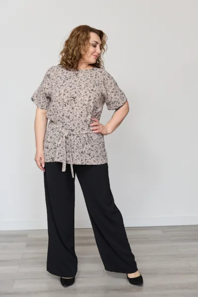 Костюм жіночий Estilo повсякдений-casual креп принт капучиновий 02-110